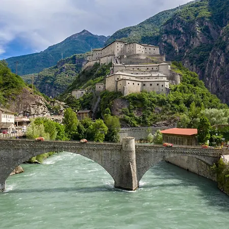 Vecchio Torchio Di 3* Bard